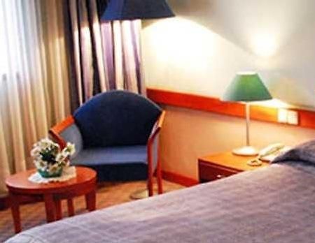 Tori Hotel Tbilisi Kamer foto